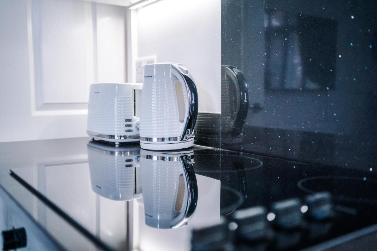 Hearsall Place Serviced Apartment Coventry Buitenkant foto