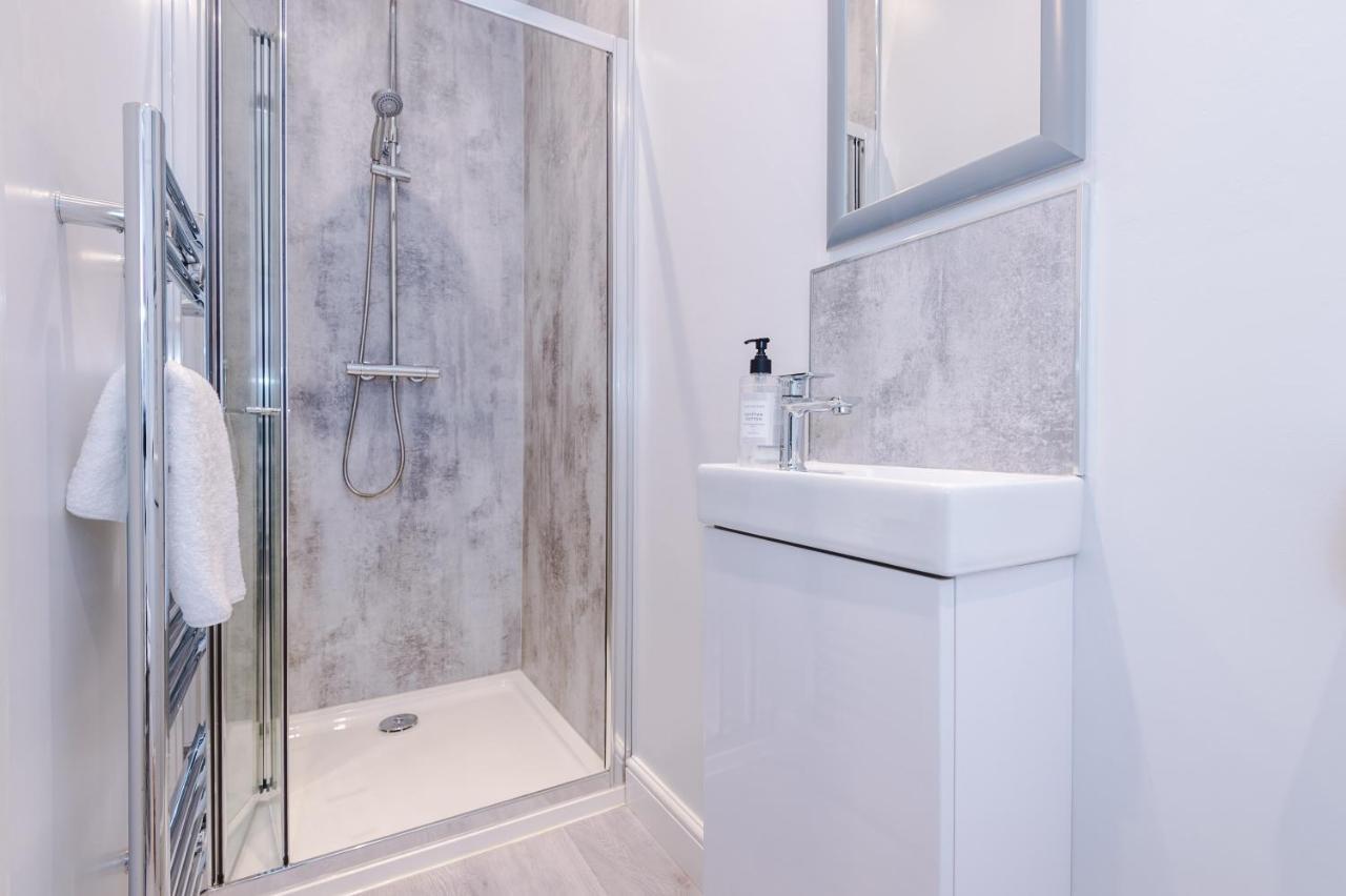 Hearsall Place Serviced Apartment Coventry Buitenkant foto