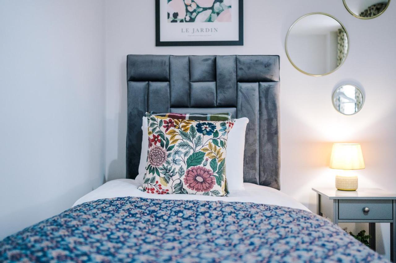 Hearsall Place Serviced Apartment Coventry Buitenkant foto